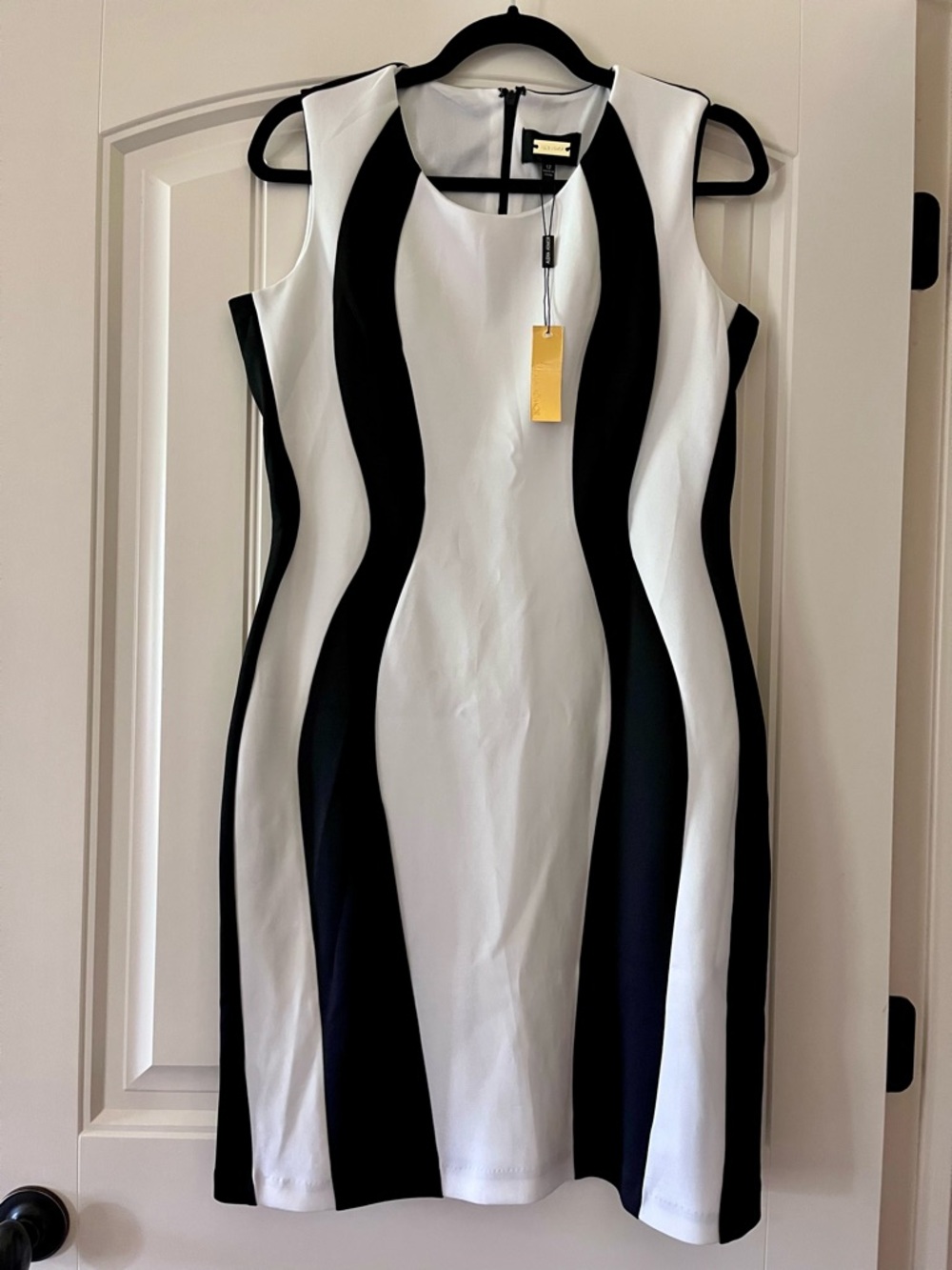 Alexia Admor Black and White Wave Panel Summer Business Dress Sz. 12 NWT